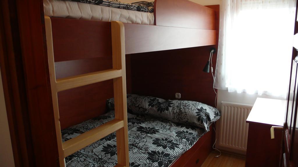 דירות Alsóörs Nyarido Apartman מראה חיצוני תמונה