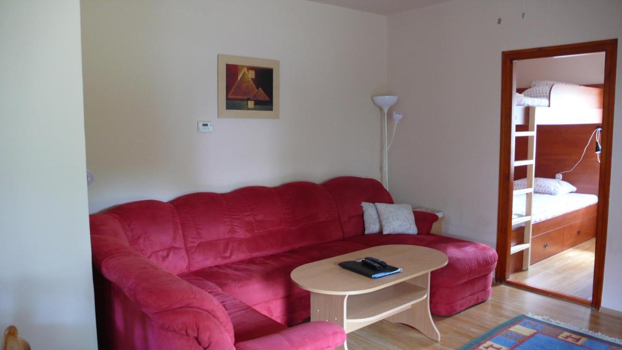 דירות Alsóörs Nyarido Apartman מראה חיצוני תמונה